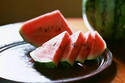 冬天烤火吃瓜,甜蜜烤瓜时光