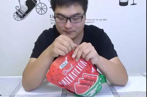 吃瓜小哥在巴盟,吃瓜小哥揭秘当地美食与文化