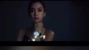 万茜吃瓜黄晓明,娱乐圈风云再起