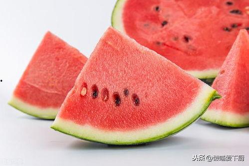 枫亭水果之家吃瓜,瓜果飘香，尽享夏日清凉时光