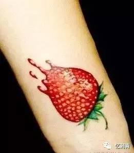 纹身的网红吃瓜,揭秘娱乐圈背后的秘密